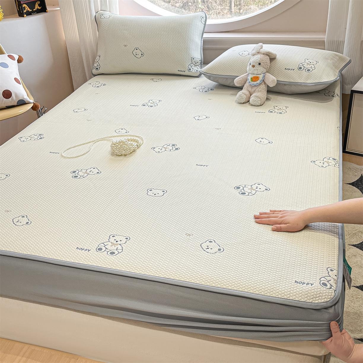 91家纺网 家纺一手货源 找家纺 天之澜家纺 2026新款PE凉豆豆凉席小红书热卖款A类冰豆豆凉席三件套可水洗豆豆凉席-床笠款 熊宝宝