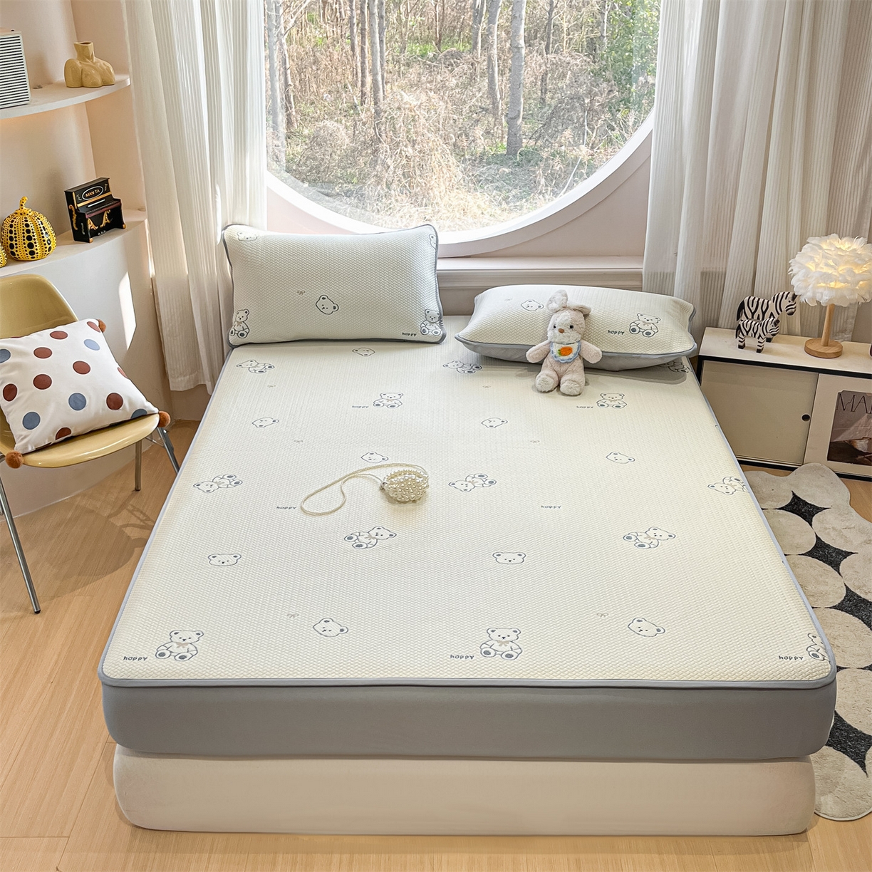 91家纺网 家纺一手货源 找家纺 天之澜家纺 2026新款PE凉豆豆凉席小红书热卖款A类冰豆豆凉席三件套可水洗豆豆凉席-床笠款 熊宝宝