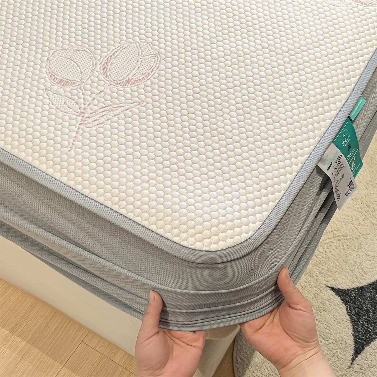 91家纺网 家纺一手货源 找家纺 天之澜家纺 2026新款PE凉豆豆凉席小红书热卖款A类冰豆豆凉席三件套可水洗豆豆凉席-床笠款 郁金香之恋