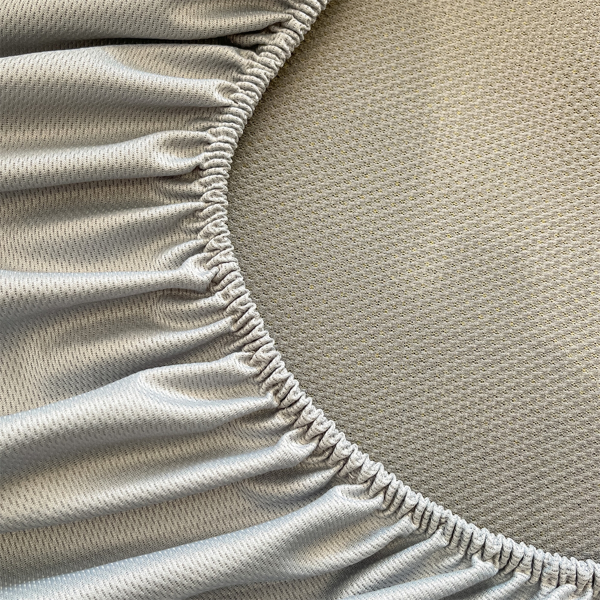 91家纺网 家纺一手货源 找家纺 天之澜家纺 2026新款PE凉豆豆凉席小红书热卖款A类冰豆豆凉席三件套可水洗豆豆凉席-床笠款 国宝