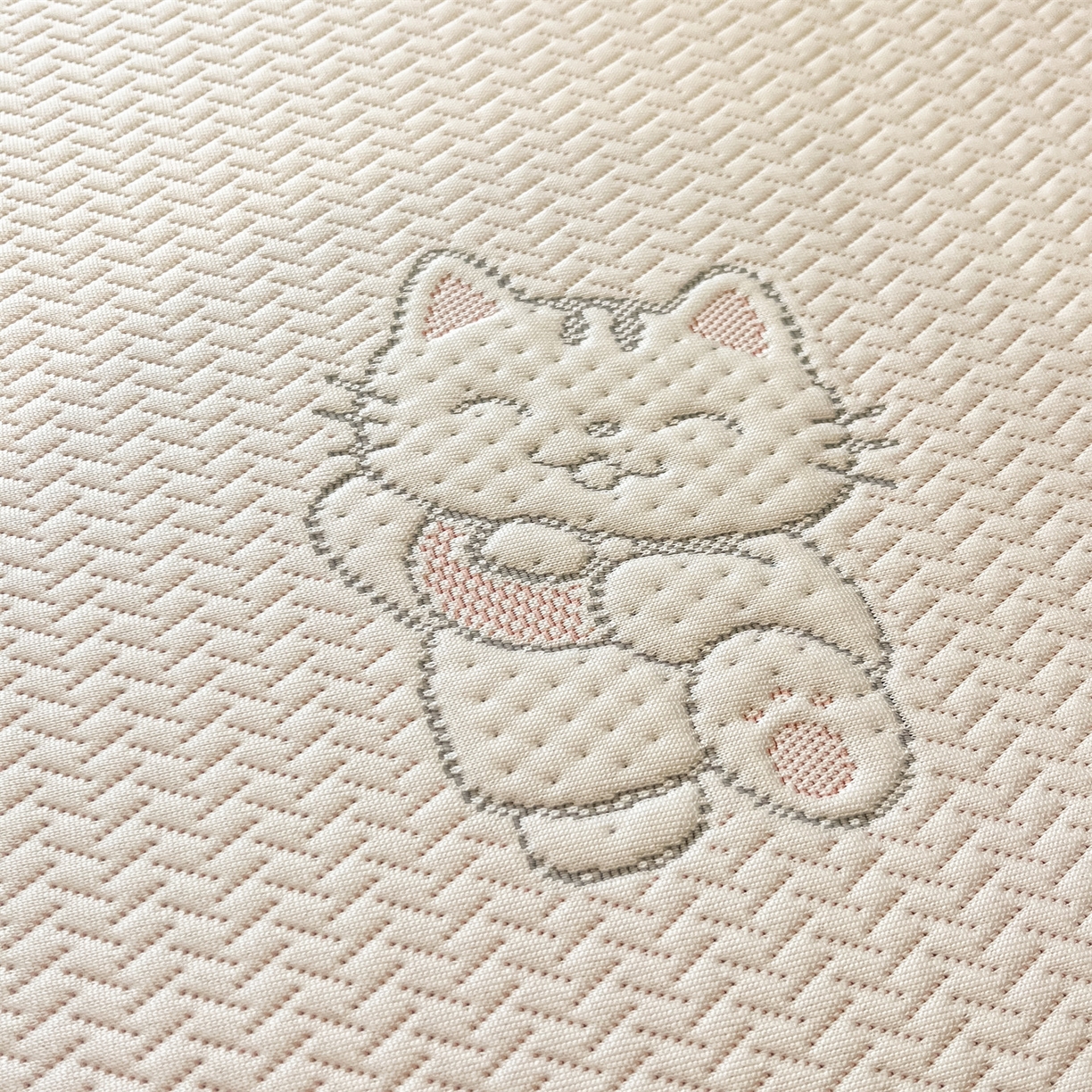 91家纺网 家纺一手货源 找家纺 天之澜家纺 2026新款PE凉豆豆凉席小红书热卖款A类冰豆豆凉席三件套可水洗豆豆凉席-床笠款 招财猫