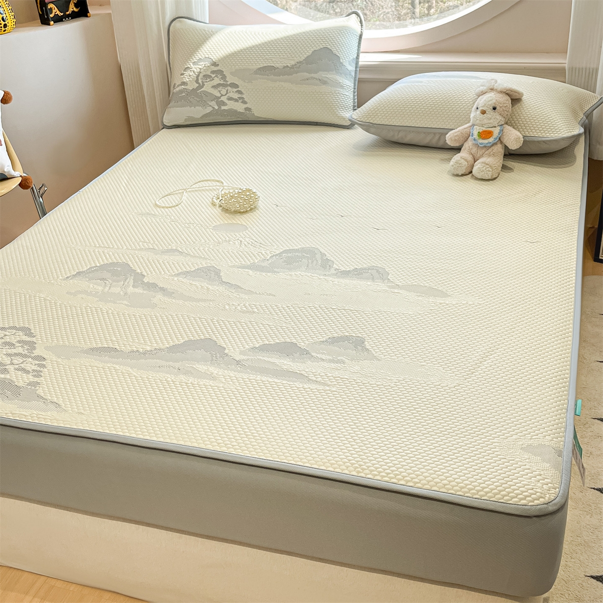 91家纺网 家纺一手货源 找家纺 天之澜家纺 2026新款PE凉豆豆凉席小红书热卖款A类冰豆豆凉席三件套可水洗豆豆凉席-床笠款 平步青云