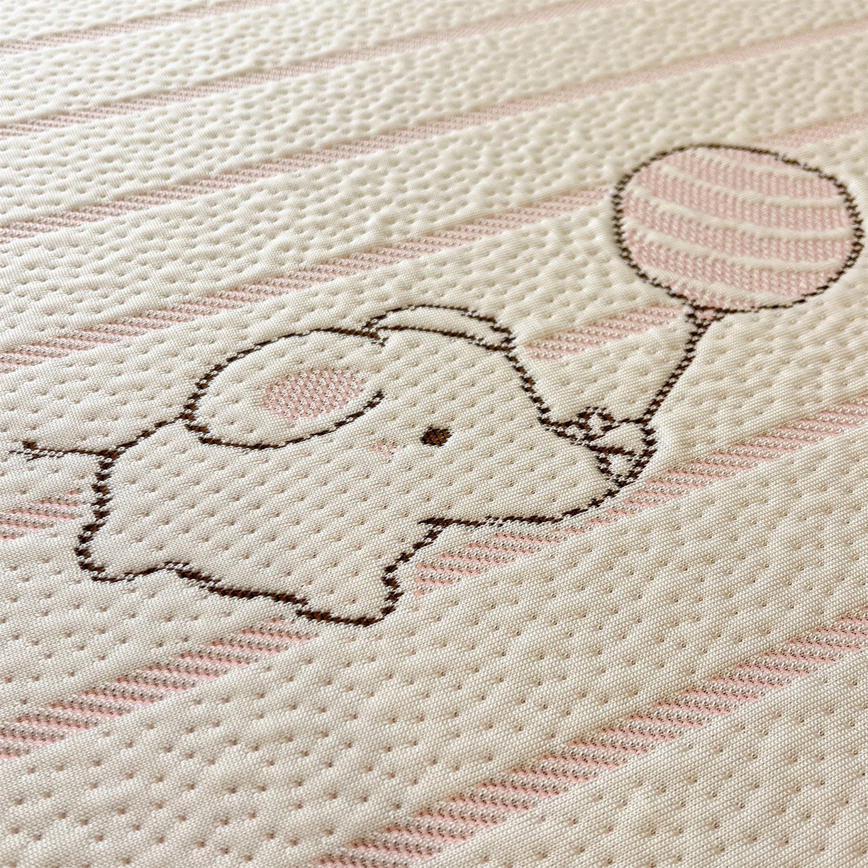 91家纺网 家纺一手货源 找家纺 天之澜家纺 2026新款PE凉豆豆凉席小红书热卖款A类冰豆豆凉席三件套可水洗豆豆凉席-床笠款 象小萌