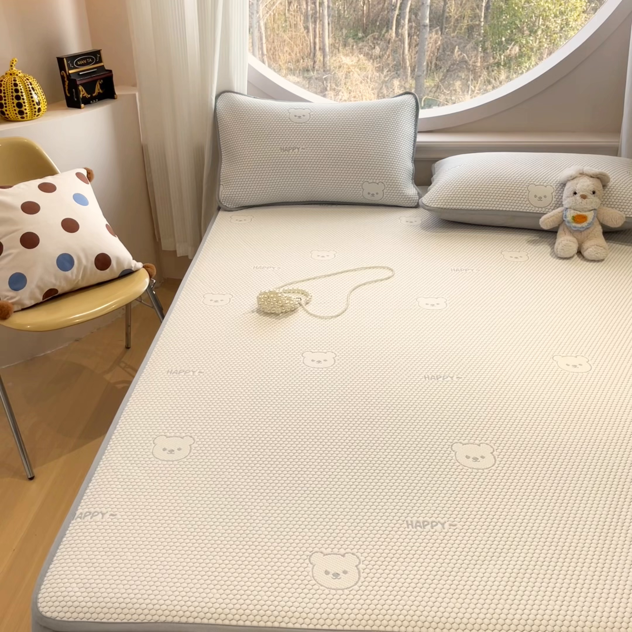 91家纺网 家纺一手货源 找家纺 天之澜家纺 2026新款PE凉豆豆凉席小红书热卖款A类冰豆豆凉席三件套可水洗豆豆凉席-床笠款 快乐小熊