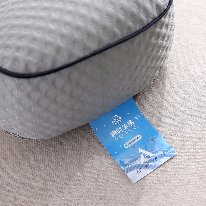 91家纺网 家纺一手货源 找家纺 土多多枕芯 2026新款夏凉凉感丝记忆棉护颈枕头华夫格凉豆豆骨型记忆棉枕头枕芯 骨型记忆棉枕-灰色