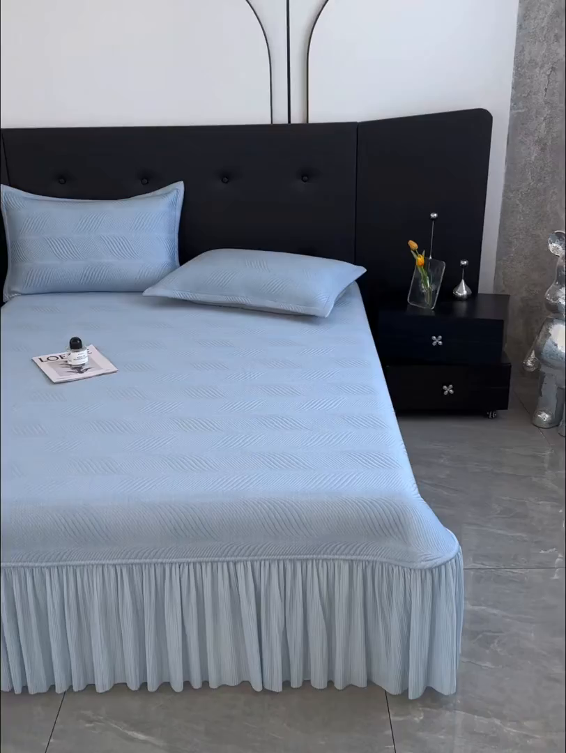 91家纺网 家纺一手货源 找家纺 金绣美居 2026新款高分子PE复合压褶床裙凉席-冰川 冰川-蓝色