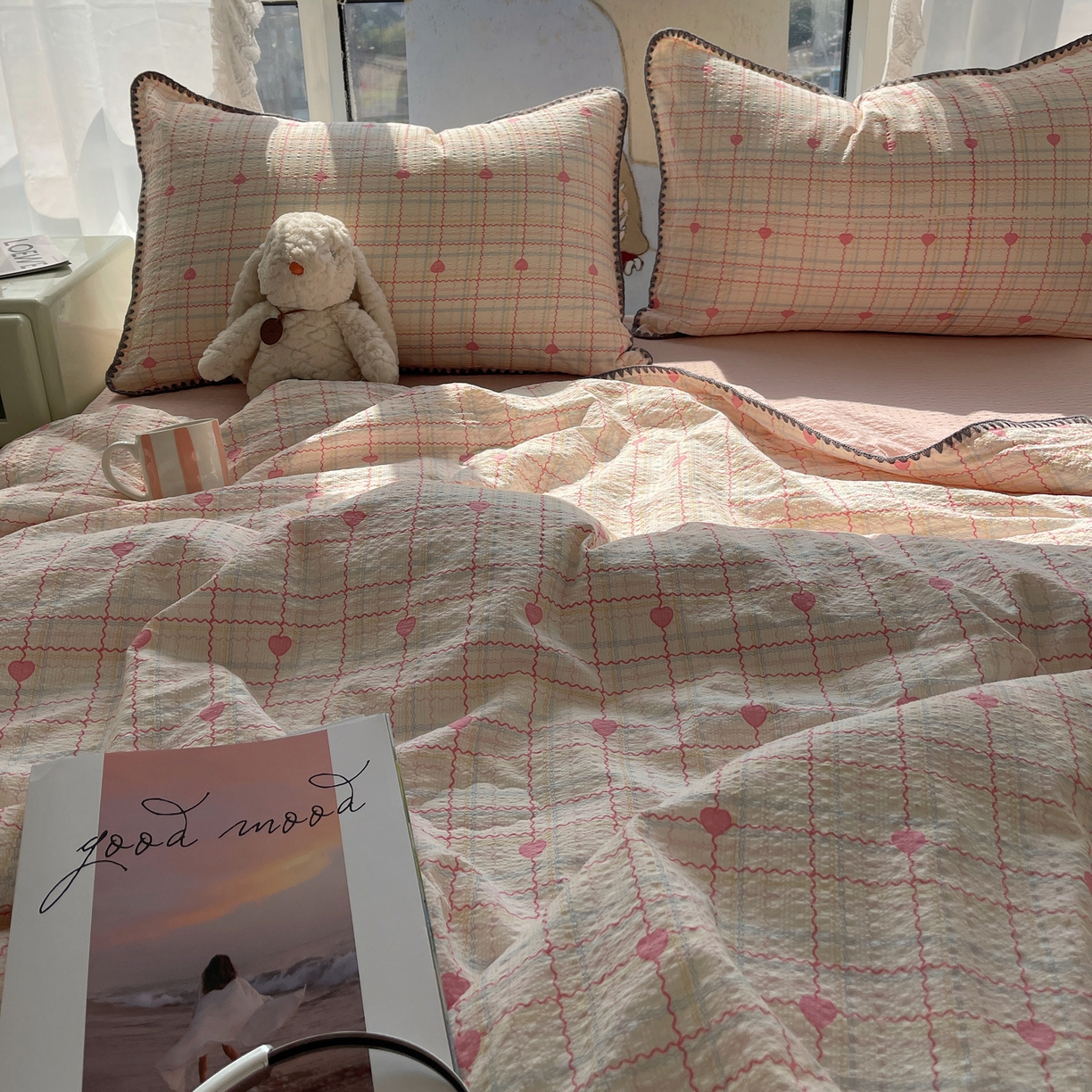 91家纺网 家纺一手货源 找家纺 贝扬思家纺 2026新款泡芙纱贝壳边夏被套件-欧包系列（今天也只做被快乐包裹的小朋友） 欧包-格格心