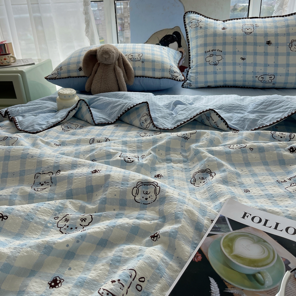 91家纺网 家纺一手货源 找家纺 贝扬思家纺 2026新款泡芙纱贝壳边夏被套件-欧包系列（今天也只做被快乐包裹的小朋友） 欧包-机智蓝狗