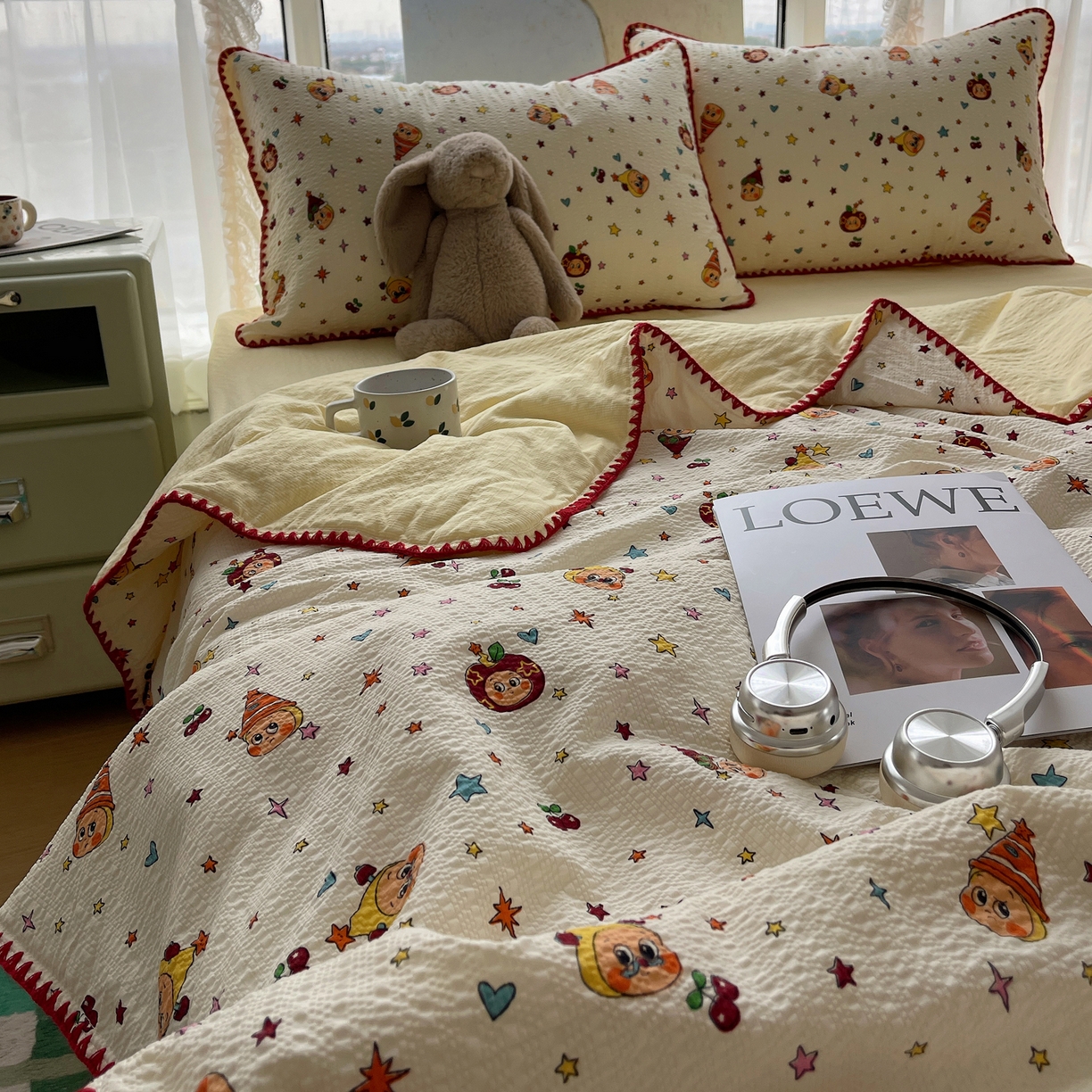 91家纺网 家纺一手货源 找家纺 贝扬思家纺 2026新款泡芙纱贝壳边夏被套件-欧包系列（今天也只做被快乐包裹的小朋友） 欧包-旧街星星