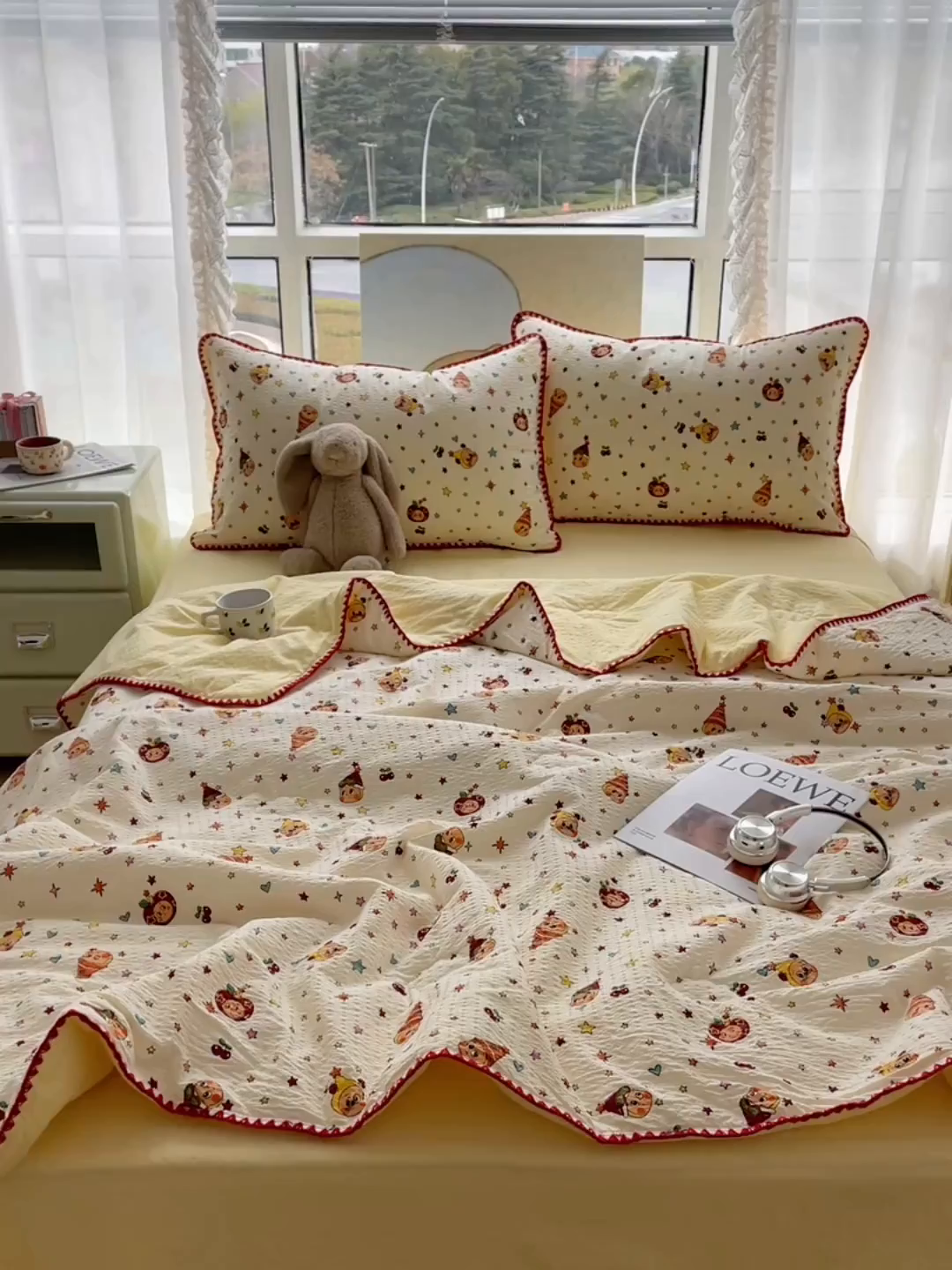 91家纺网 家纺一手货源 找家纺 贝扬思家纺 2026新款泡芙纱贝壳边夏被套件-欧包系列（今天也只做被快乐包裹的小朋友） 欧包-旧街星星