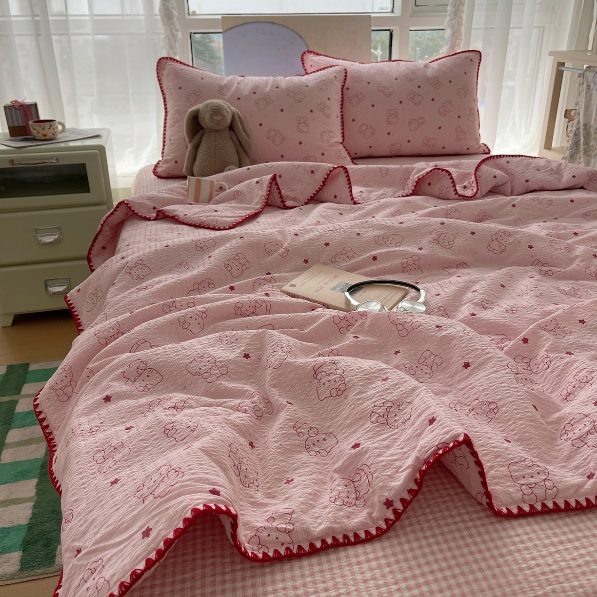 贝扬思家纺 2026新款泡芙纱贝壳边夏被套件-欧包系列（今天也只做被快乐包裹的小朋友） 欧包-描线小猫粉