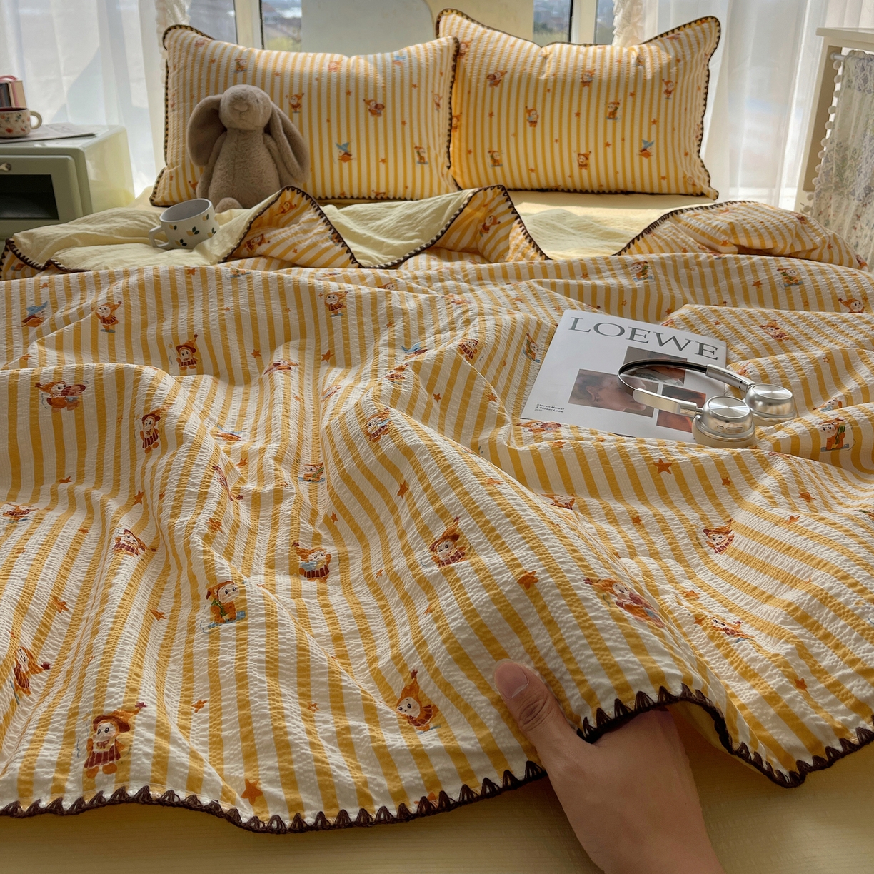 91家纺网 家纺一手货源 找家纺 贝扬思家纺 2026新款泡芙纱贝壳边夏被套件-欧包系列（今天也只做被快乐包裹的小朋友） 欧包-魔法星星