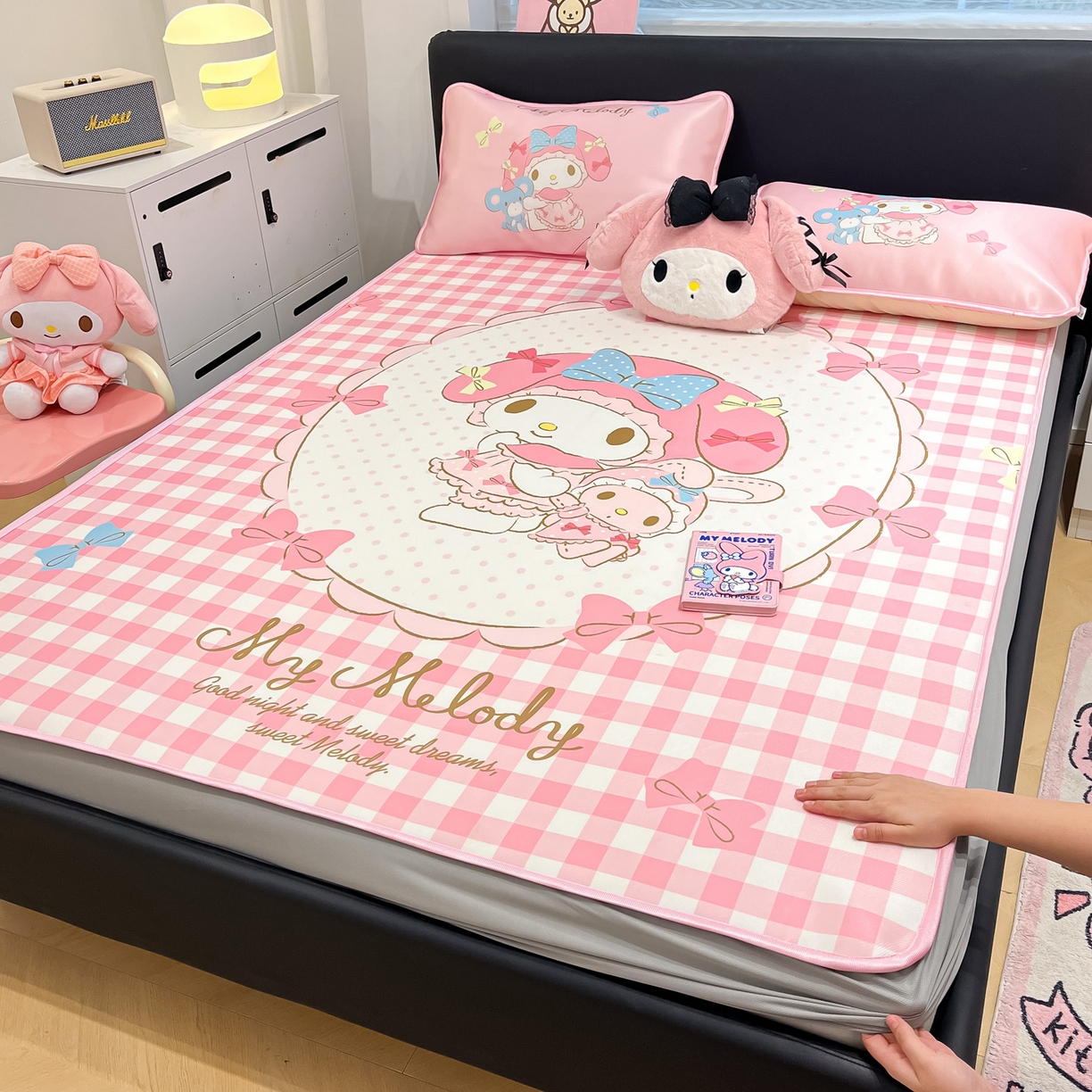 91家纺网 家纺一手货源 找家纺 （总）暮思家居 2026新款正版授权A类大版数码印花三丽鸥1200D冰丝凉席可组合仿锦氨夏被