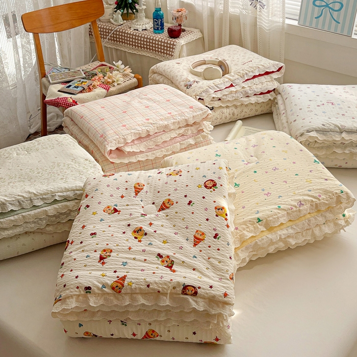 91家纺网 家纺一手货源 找家纺 （总）优承佳生活馆 2026新款超柔高克重泡芙纱蝴蝶结全棉花边夏被套件单夏被