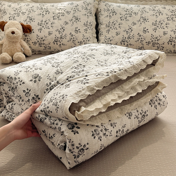 优承佳生活馆 2026新款超柔高克重泡芙纱蝴蝶结全棉花边夏被套件单夏被 暗香疏影