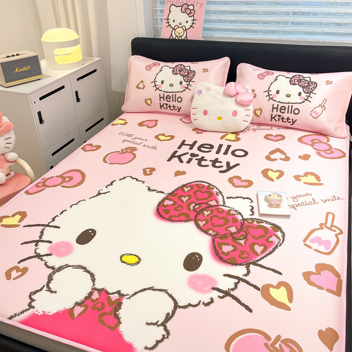 91家纺网 家纺一手货源 找家纺 暮思家居 2026新款正版授权A类大版数码印花三丽鸥1200D冰丝凉席可组合仿锦氨夏被 床笠款-豹纹KT猫