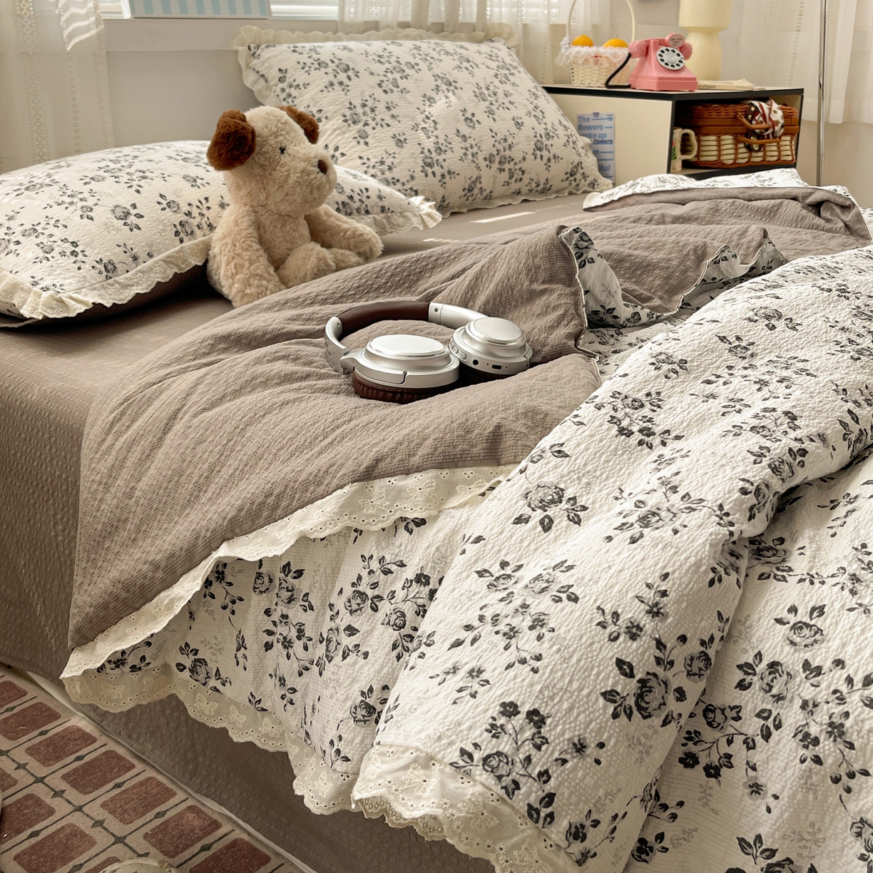 91家纺网 家纺一手货源 找家纺 优承佳生活馆 2026新款超柔高克重泡芙纱蝴蝶结全棉花边夏被套件单夏被 暗香疏影