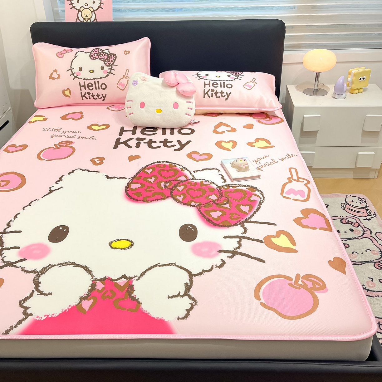 91家纺网 家纺一手货源 找家纺 暮思家居 2026新款正版授权A类大版数码印花三丽鸥1200D冰丝凉席可组合仿锦氨夏被 床笠款-豹纹KT猫