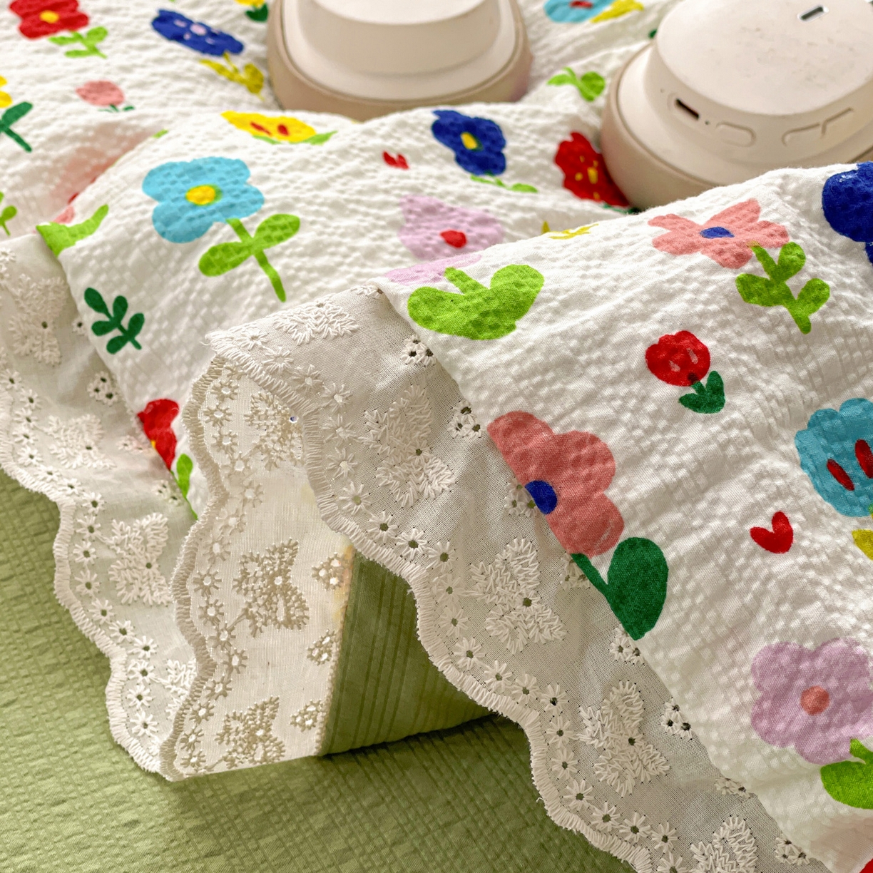 91家纺网 家纺一手货源 找家纺 优承佳生活馆 2026新款超柔高克重泡芙纱蝴蝶结全棉花边夏被套件单夏被 芬芳馥郁