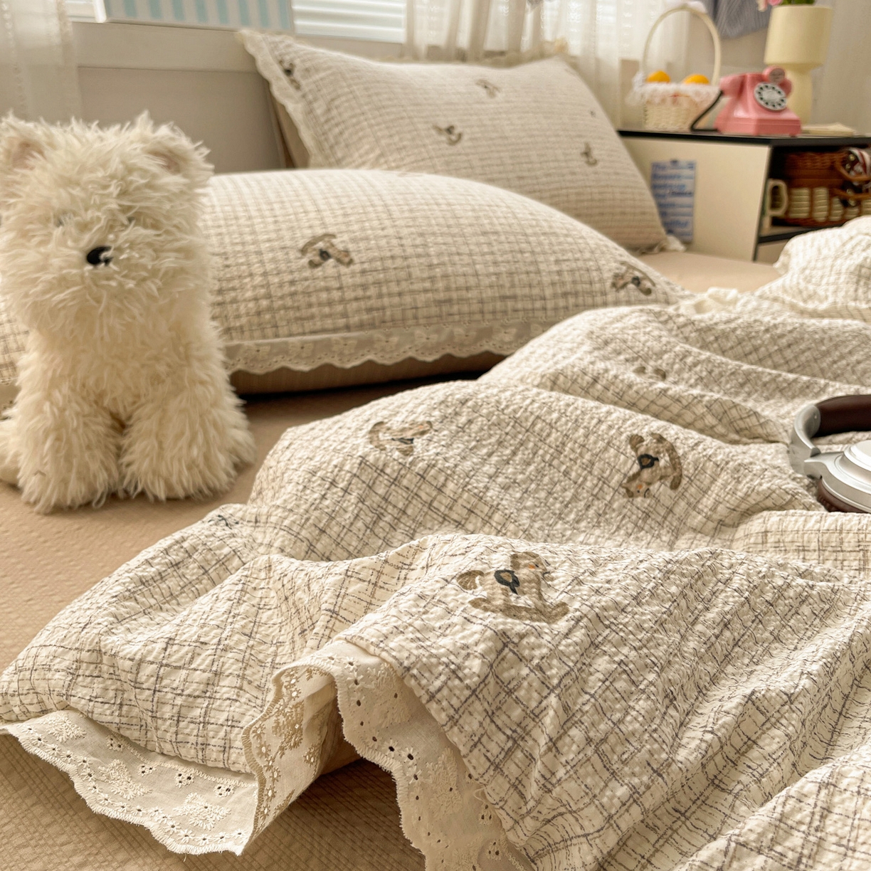 91家纺网 家纺一手货源 找家纺 优承佳生活馆 2026新款超柔高克重泡芙纱蝴蝶结全棉花边夏被套件单夏被 格子蝴蝶结