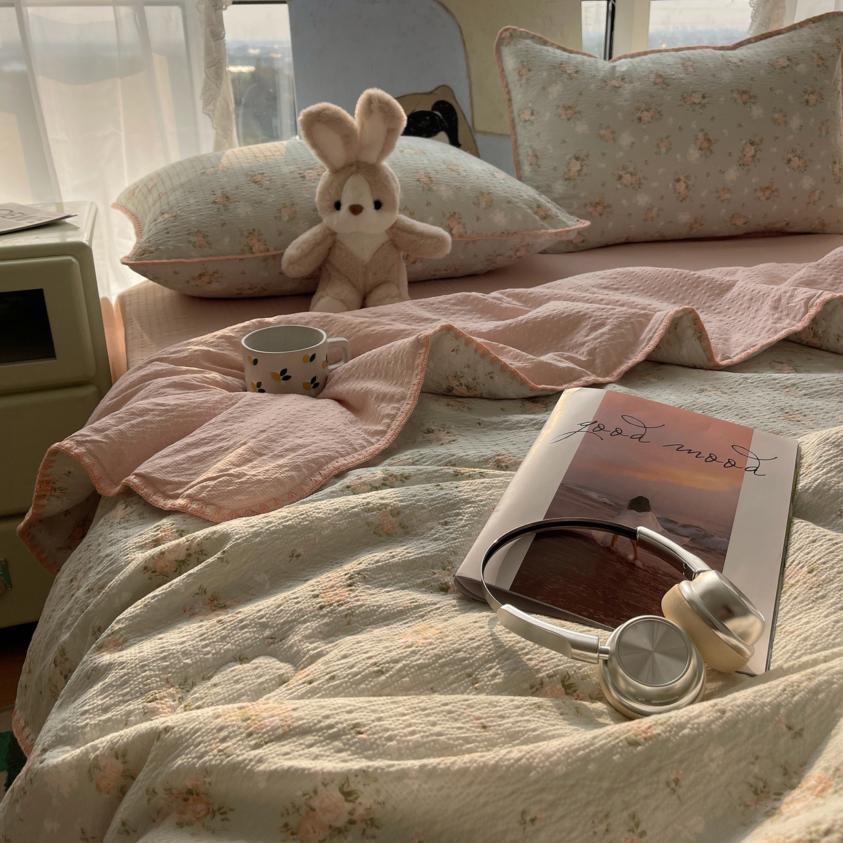 91家纺网 家纺一手货源 找家纺 贝扬思家纺 2026新款泡芙纱贝壳边夏被套件-欧包系列（今天也只做被快乐包裹的小朋友） 欧包-柔诗意