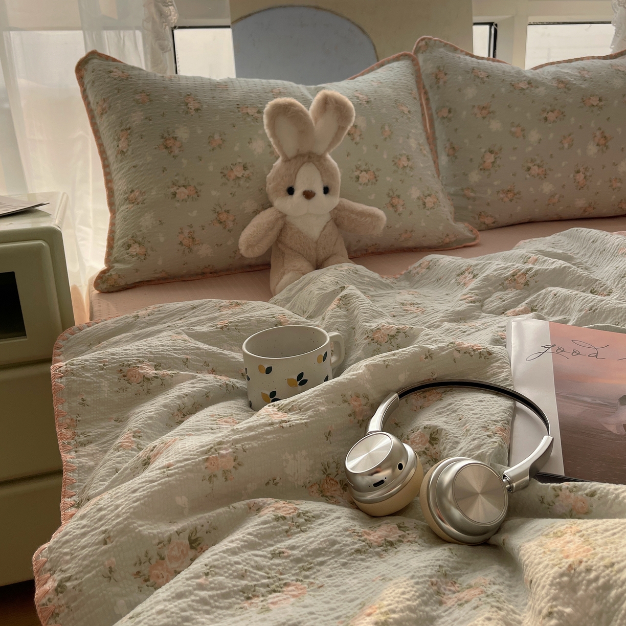 91家纺网 家纺一手货源 找家纺 贝扬思家纺 2026新款泡芙纱贝壳边夏被套件-欧包系列（今天也只做被快乐包裹的小朋友） 欧包-柔诗意