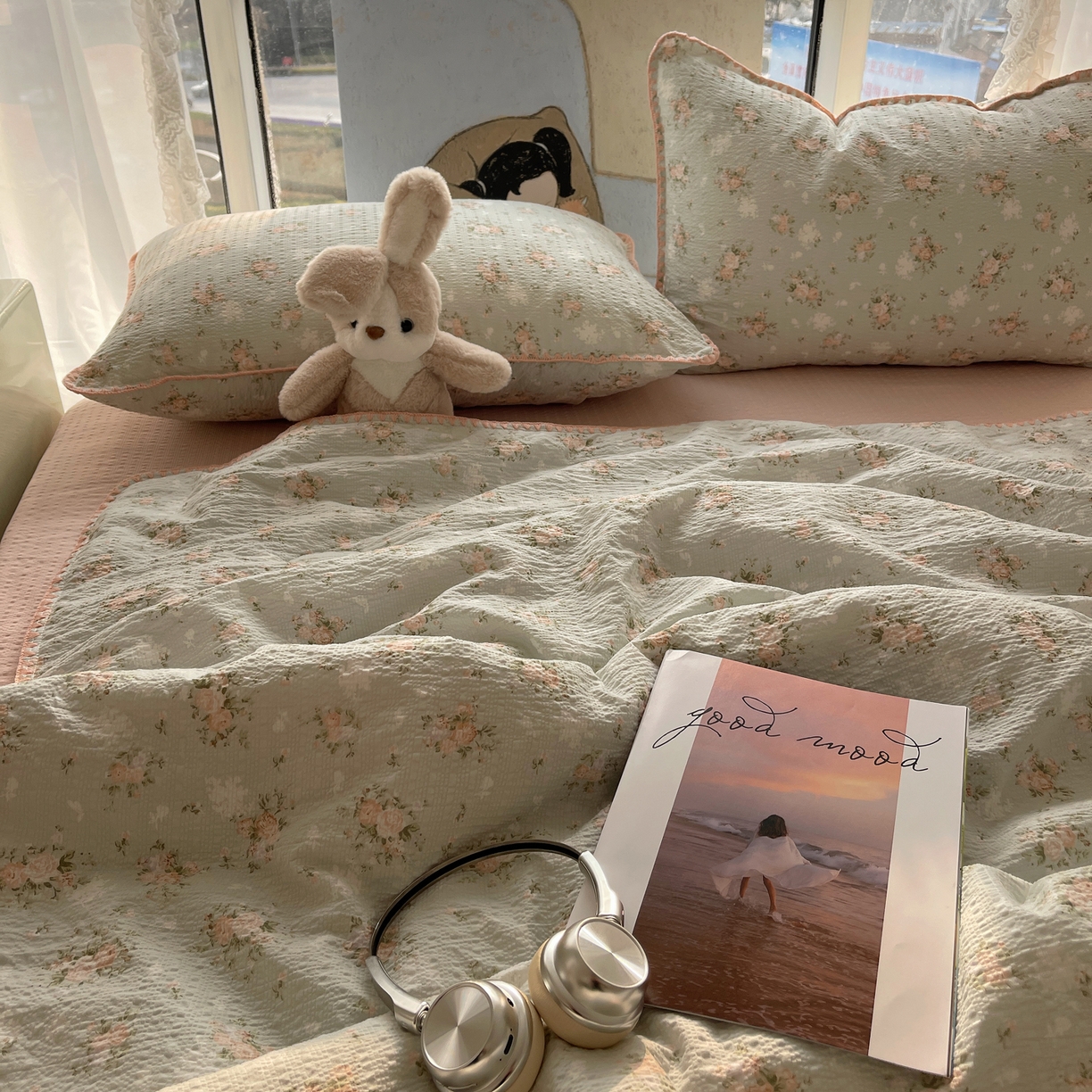 91家纺网 家纺一手货源 找家纺 贝扬思家纺 2026新款泡芙纱贝壳边夏被套件-欧包系列（今天也只做被快乐包裹的小朋友） 欧包-柔诗意