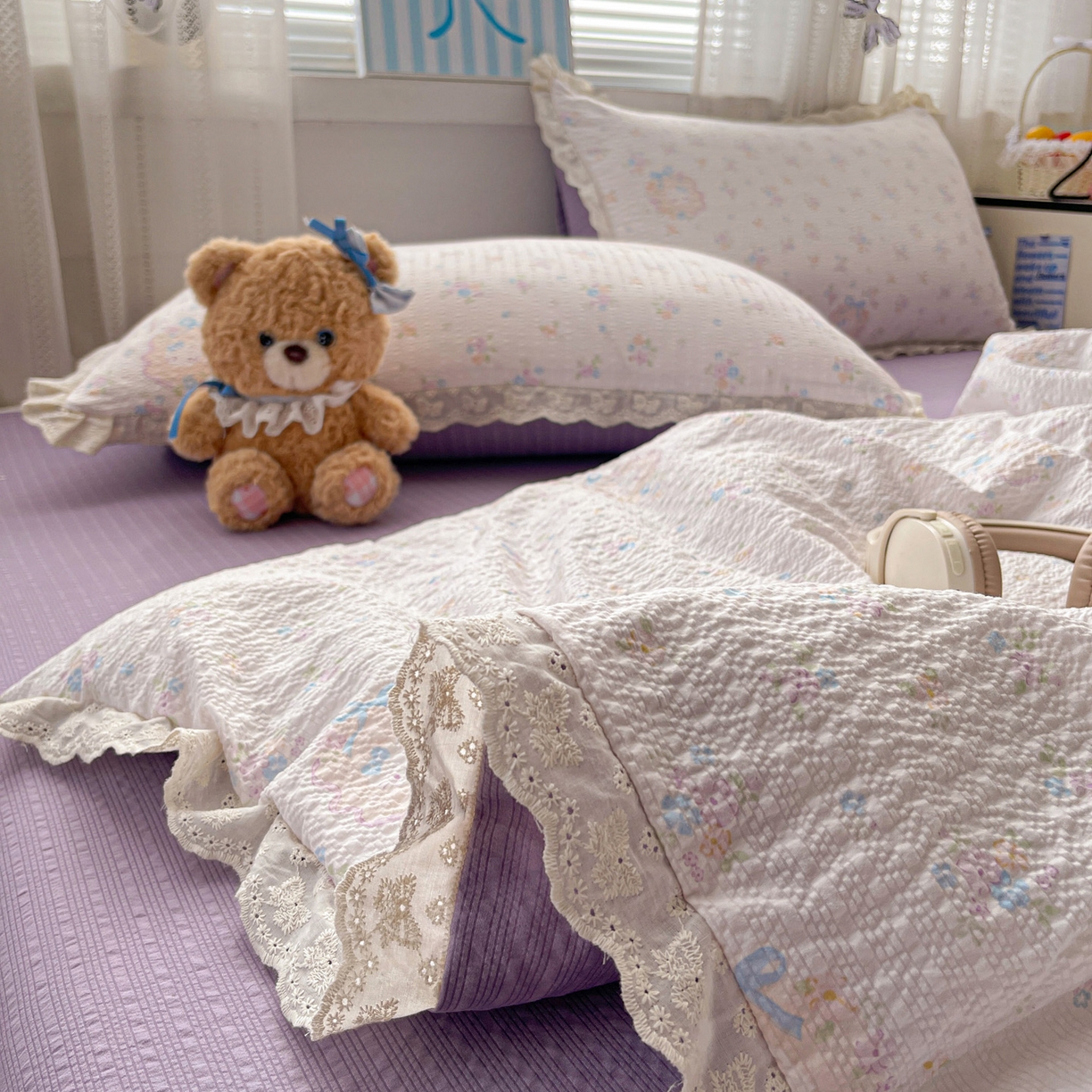 91家纺网 家纺一手货源 找家纺 优承佳生活馆 2026新款超柔高克重泡芙纱蝴蝶结全棉花边夏被套件单夏被 简夏