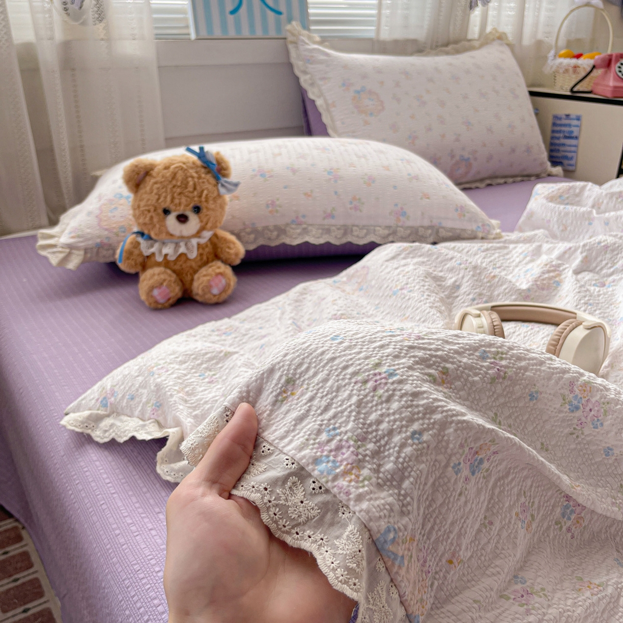 91家纺网 家纺一手货源 找家纺 优承佳生活馆 2026新款超柔高克重泡芙纱蝴蝶结全棉花边夏被套件单夏被 简夏