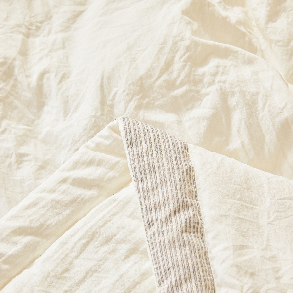 91家纺网 家纺一手货源 找家纺 易博家纺 2026新款100%新疆棉花被夏被无印夏凉被空调被薄被被芯被子可水洗可机洗 新疆棉花-奶白