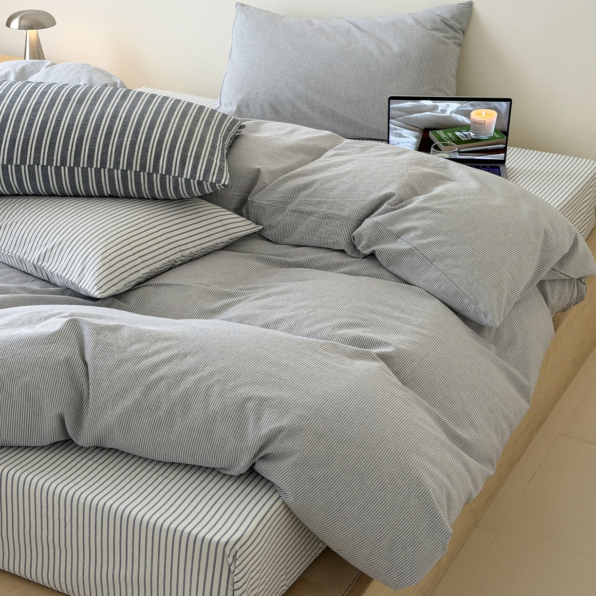 91家纺网 家纺一手货源 找家纺 玖弘家居 2026新款亲肤水洗棉四件套-糖果条(枕套默认混搭) 兰密条混搭