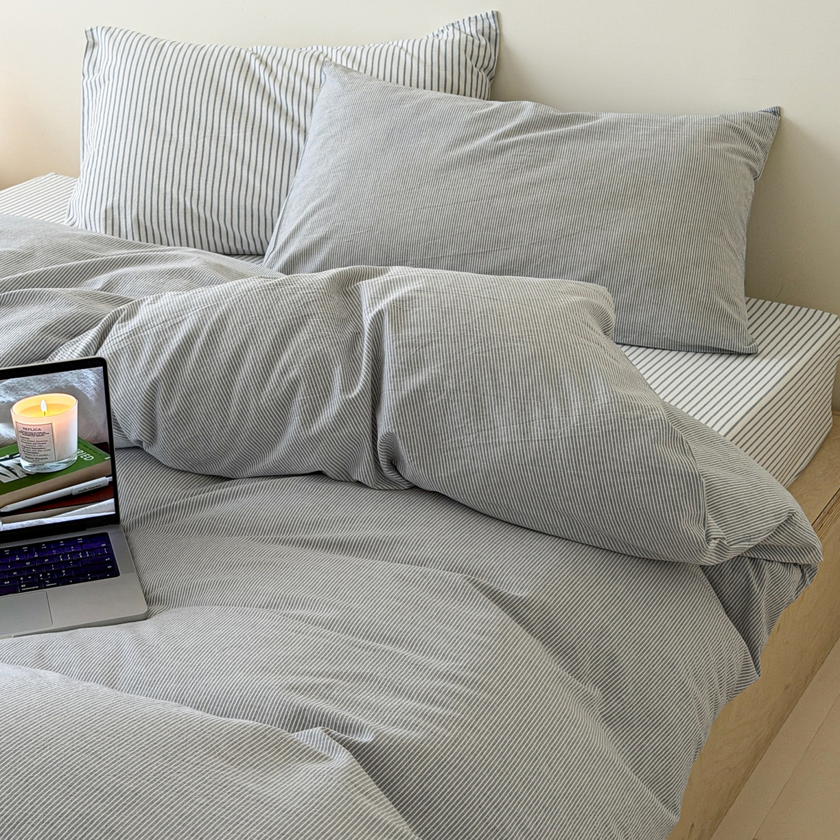 91家纺网 家纺一手货源 找家纺 玖弘家居 2026新款亲肤水洗棉四件套-糖果条(枕套默认混搭) 兰密条混搭