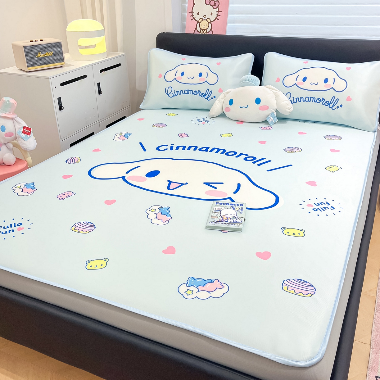 91家纺网 家纺一手货源 找家纺 暮思家居 2026新款正版授权A类大版数码印花三丽鸥1200D冰丝凉席可组合仿锦氨夏被 床笠款-开心玉桂狗