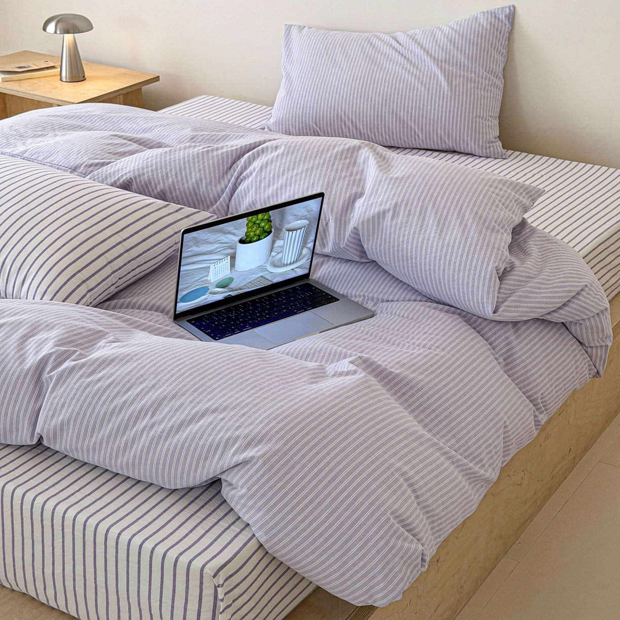 91家纺网 家纺一手货源 找家纺 玖弘家居 2026新款亲肤水洗棉四件套-糖果条(枕套默认混搭) 柔光紫条混搭