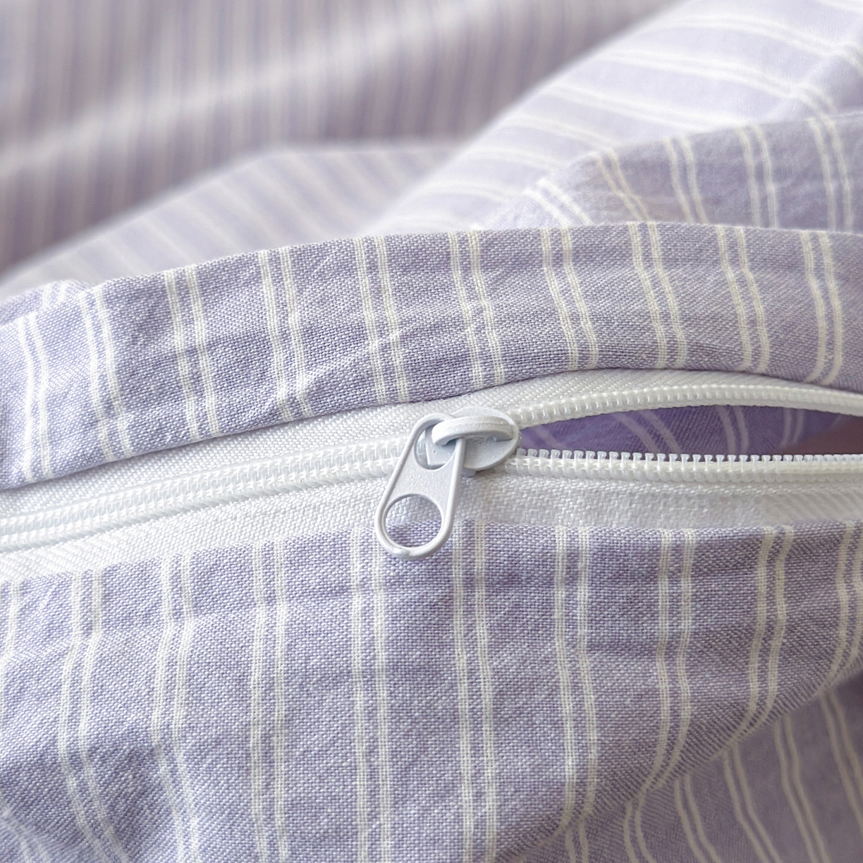 91家纺网 家纺一手货源 找家纺 玖弘家居 2026新款亲肤水洗棉四件套-糖果条(枕套默认混搭) 柔光紫条混搭