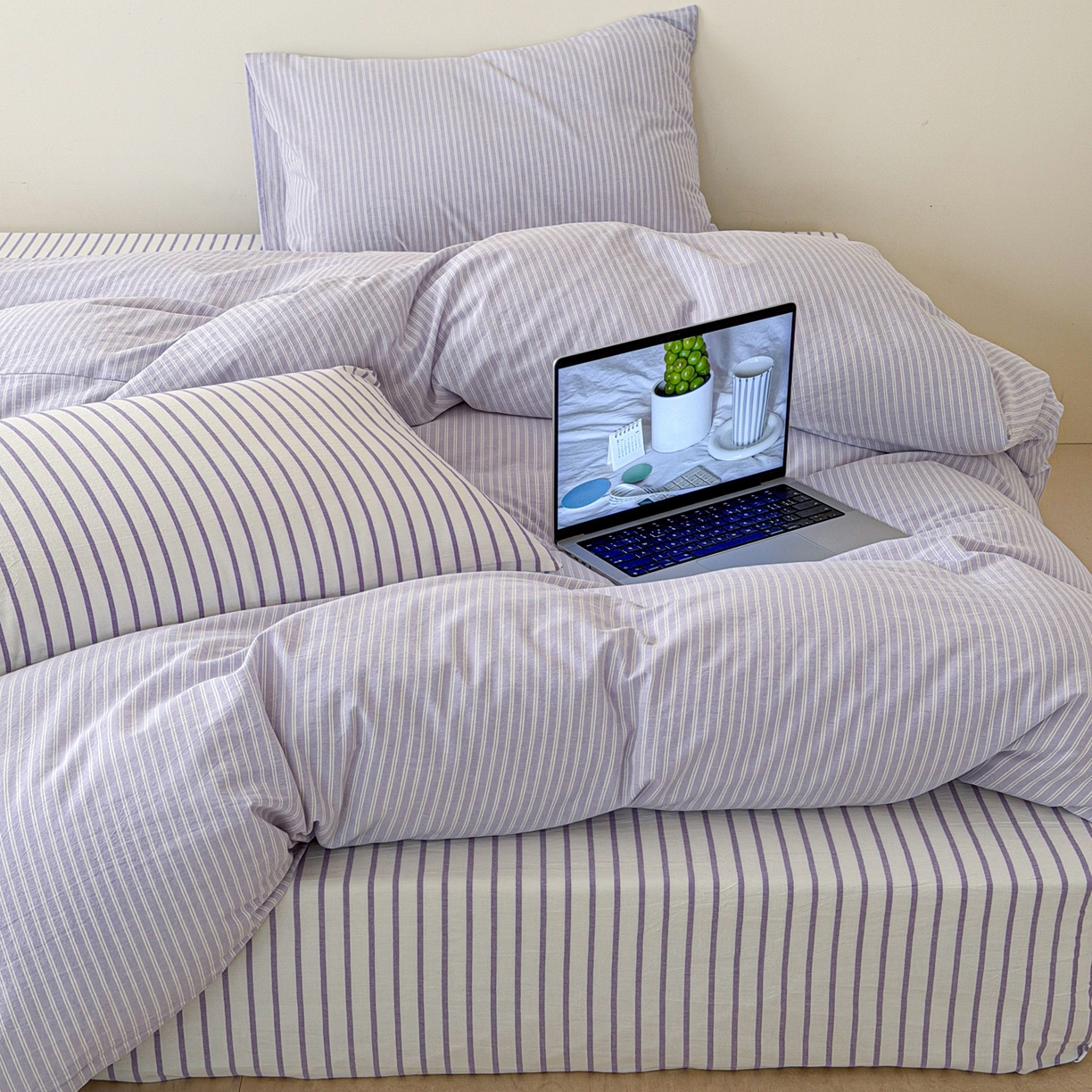 91家纺网 家纺一手货源 找家纺 玖弘家居 2026新款亲肤水洗棉四件套-糖果条(枕套默认混搭) 柔光紫条混搭