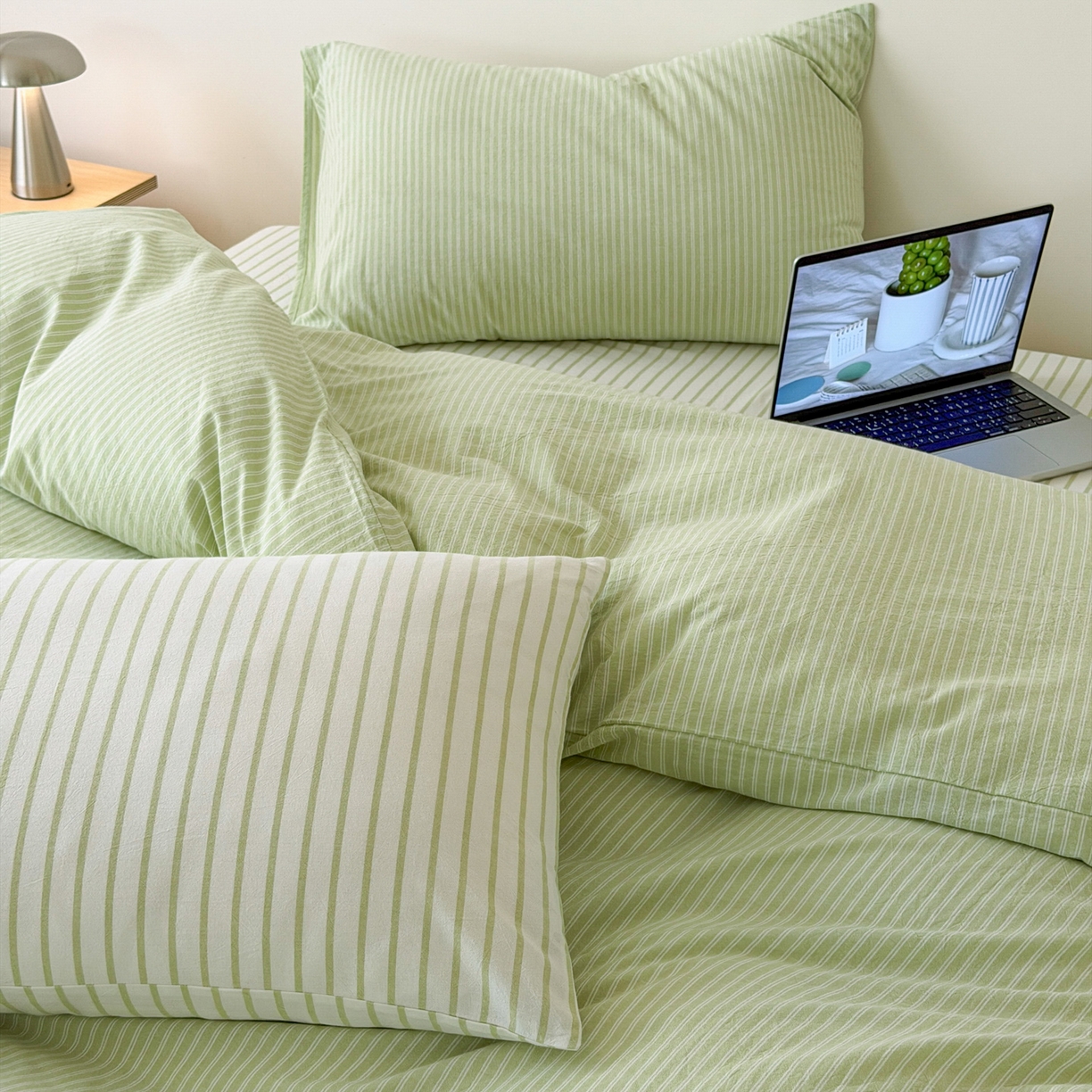 91家纺网 家纺一手货源 找家纺 玖弘家居 2026新款亲肤水洗棉四件套-糖果条(枕套默认混搭) 苹果绿条混搭