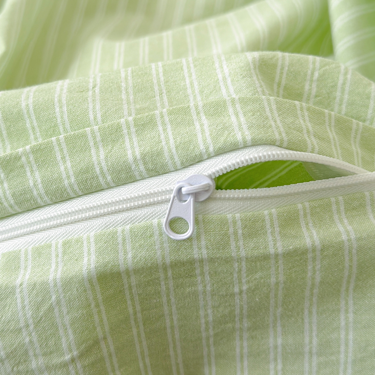 91家纺网 家纺一手货源 找家纺 玖弘家居 2026新款亲肤水洗棉四件套-糖果条(枕套默认混搭) 苹果绿条混搭