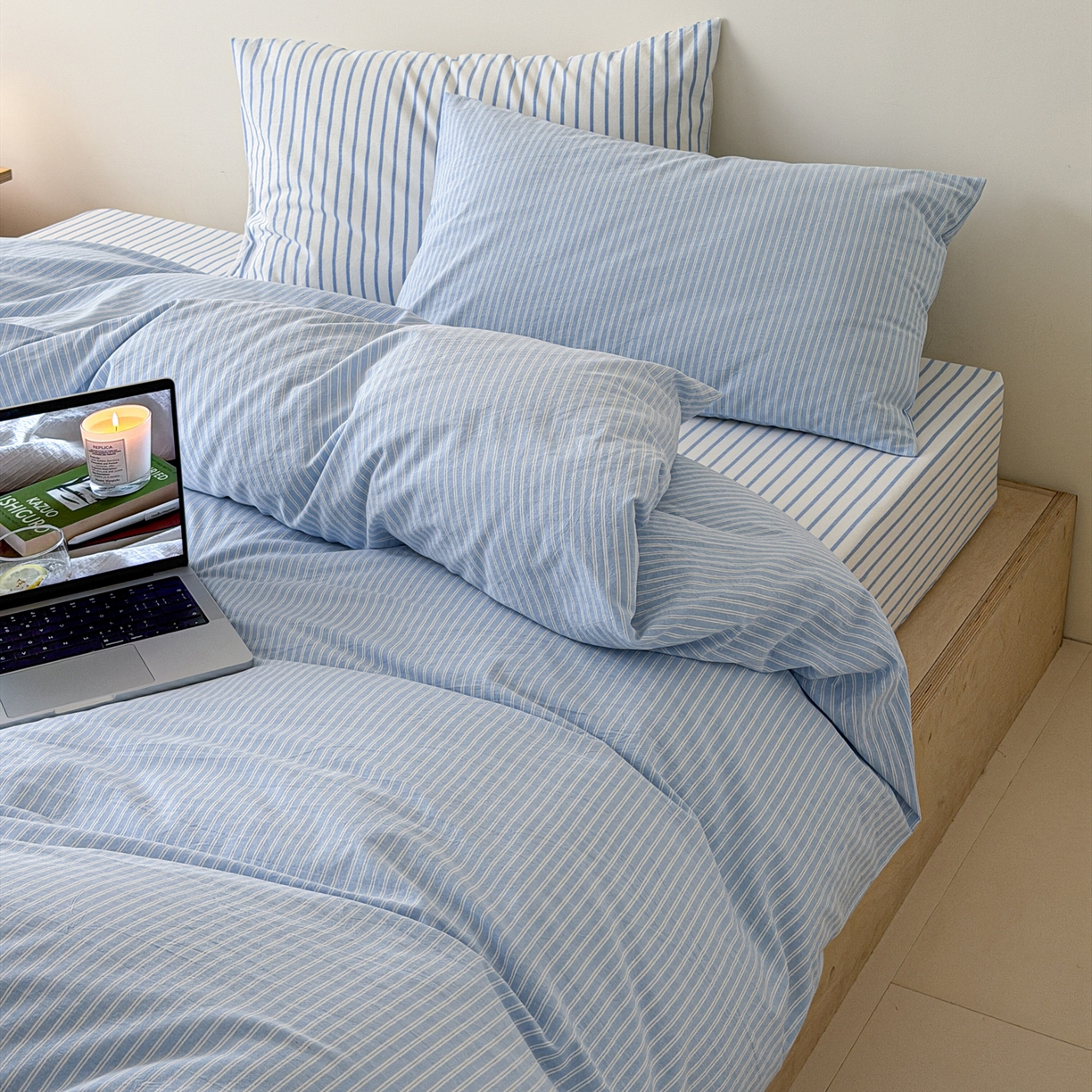 91家纺网 家纺一手货源 找家纺 玖弘家居 2026新款亲肤水洗棉四件套-糖果条(枕套默认混搭) 清新蓝条混搭