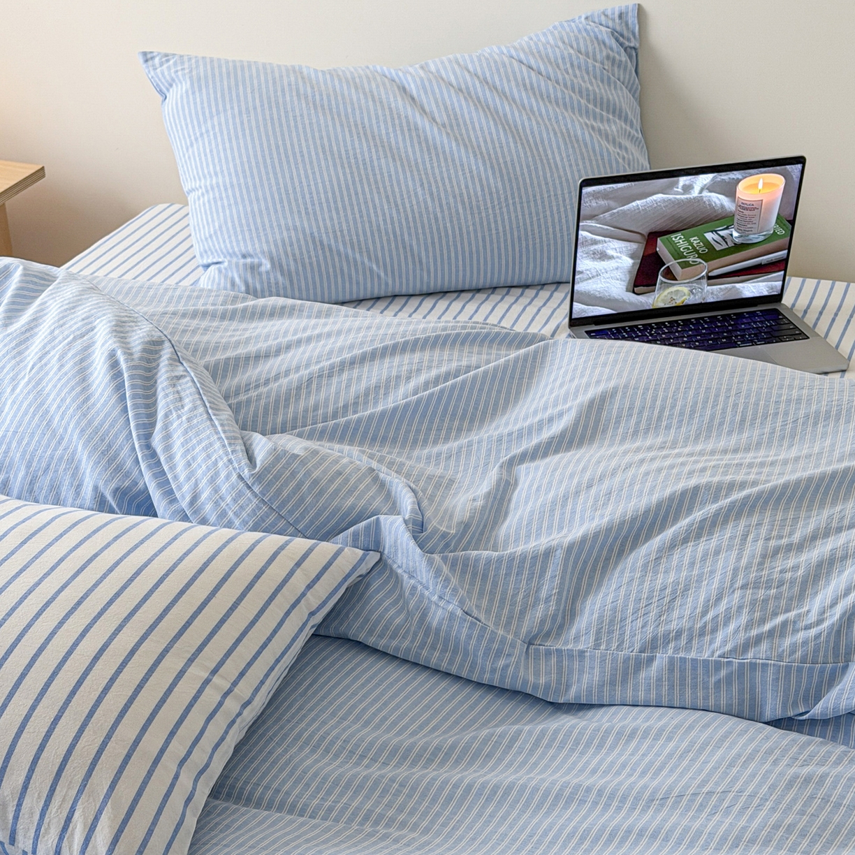 91家纺网 家纺一手货源 找家纺 玖弘家居 2026新款亲肤水洗棉四件套-糖果条(枕套默认混搭) 清新蓝条混搭