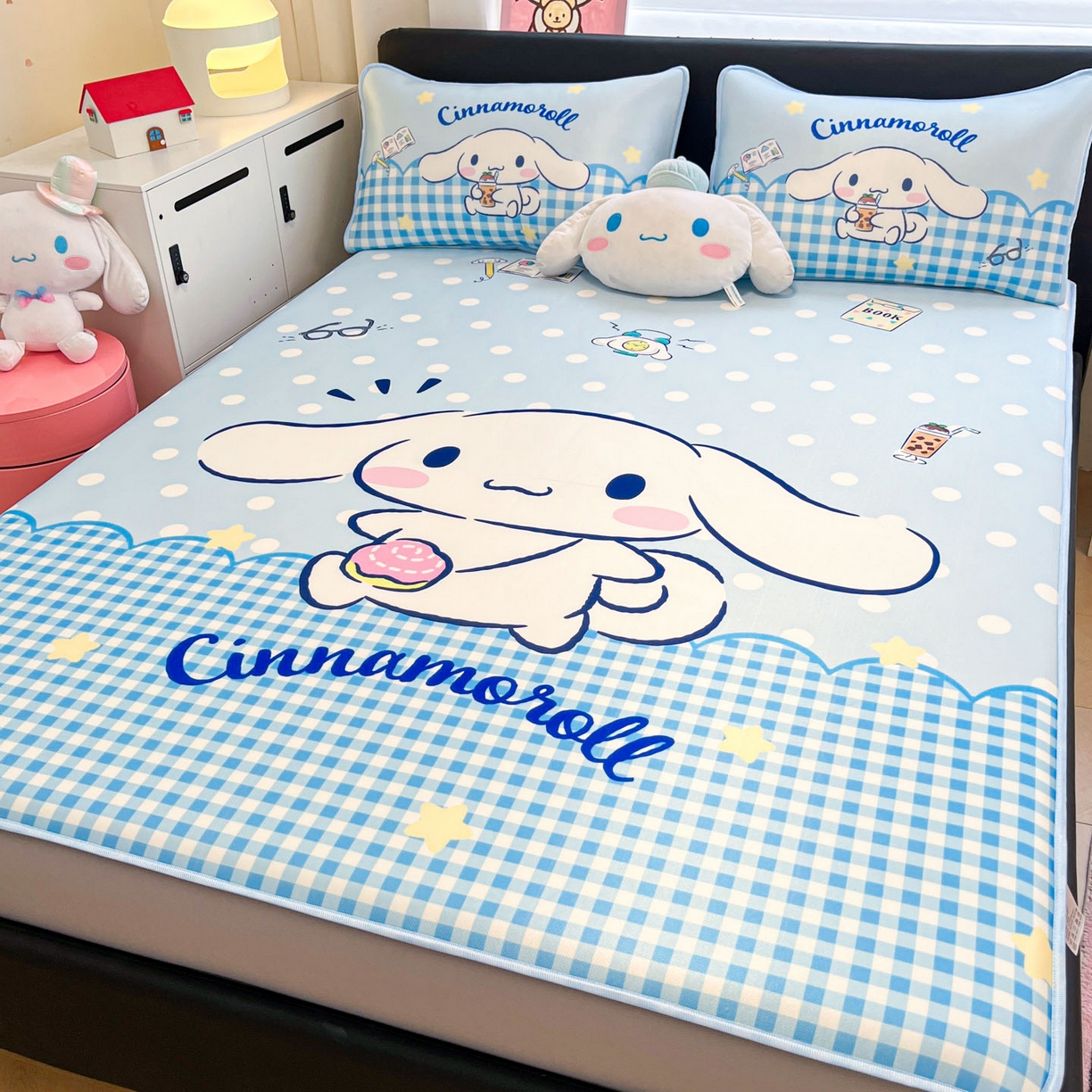 91家纺网 家纺一手货源 找家纺 暮思家居 2026新款正版授权A类大版数码印花三丽鸥1200D冰丝凉席可组合仿锦氨夏被 床笠款-快乐玉桂狗