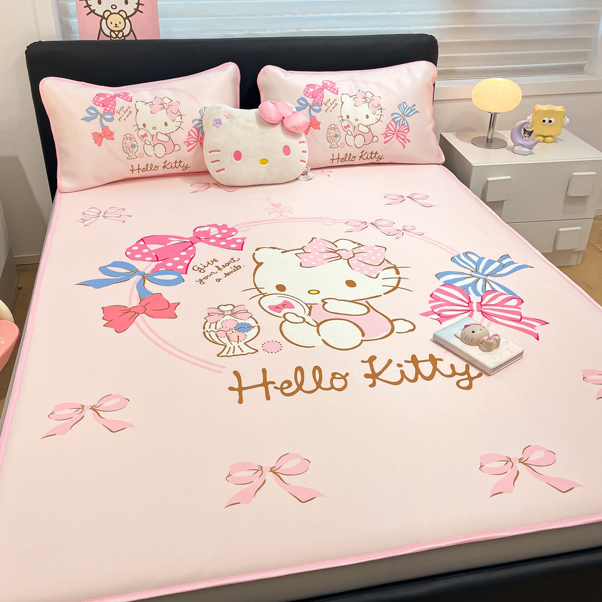 91家纺网 家纺一手货源 找家纺 暮思家居 2026新款正版授权A类大版数码印花三丽鸥1200D冰丝凉席可组合仿锦氨夏被 床笠款-美美KT