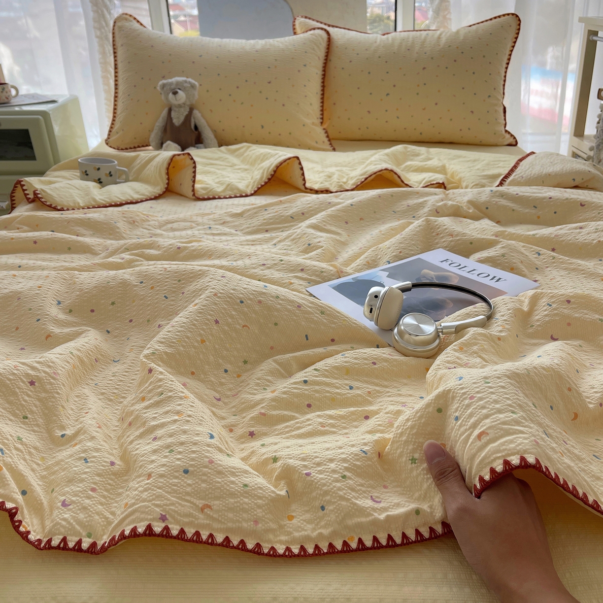91家纺网 家纺一手货源 找家纺 贝扬思家纺 2026新款泡芙纱贝壳边夏被套件-欧包系列（今天也只做被快乐包裹的小朋友） 欧包-星月糖粒