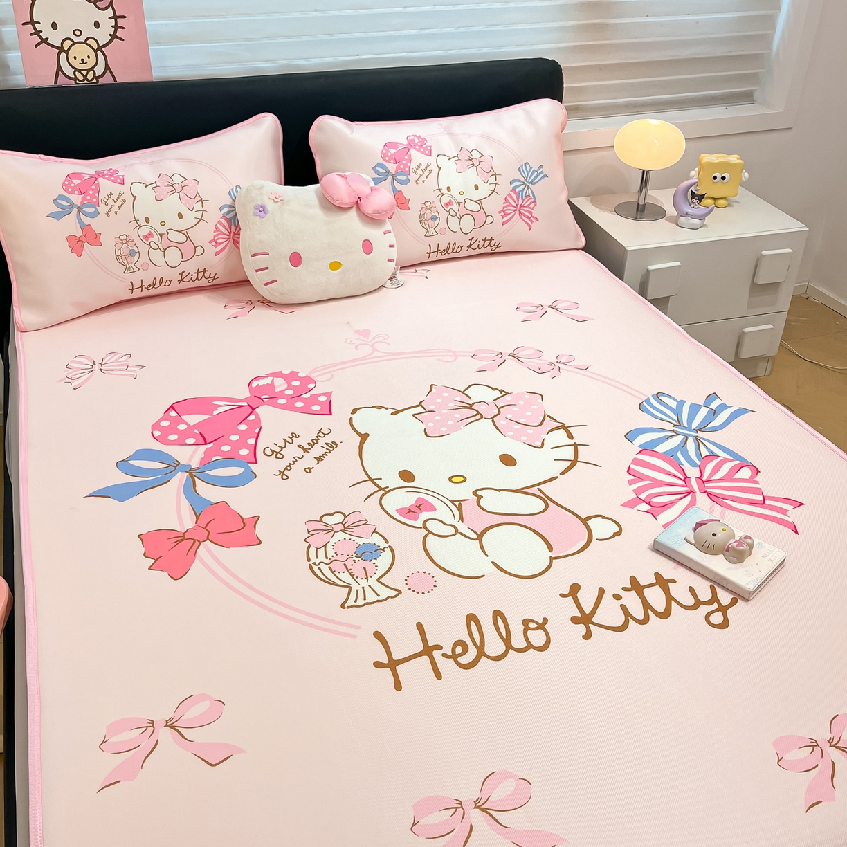 91家纺网 家纺一手货源 找家纺 暮思家居 2026新款正版授权A类大版数码印花三丽鸥1200D冰丝凉席可组合仿锦氨夏被 床笠款-美美KT