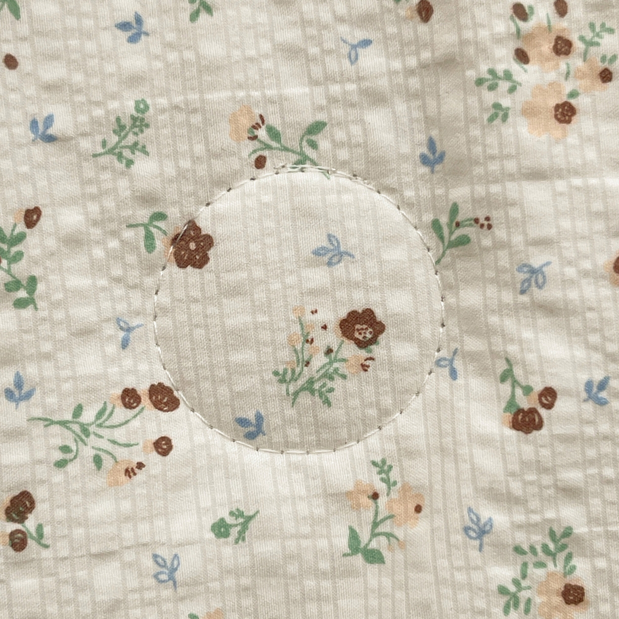 91家纺网 家纺一手货源 找家纺 优承佳生活馆 2026新款超柔高克重泡芙纱蝴蝶结全棉花边夏被套件单夏被 浅陌