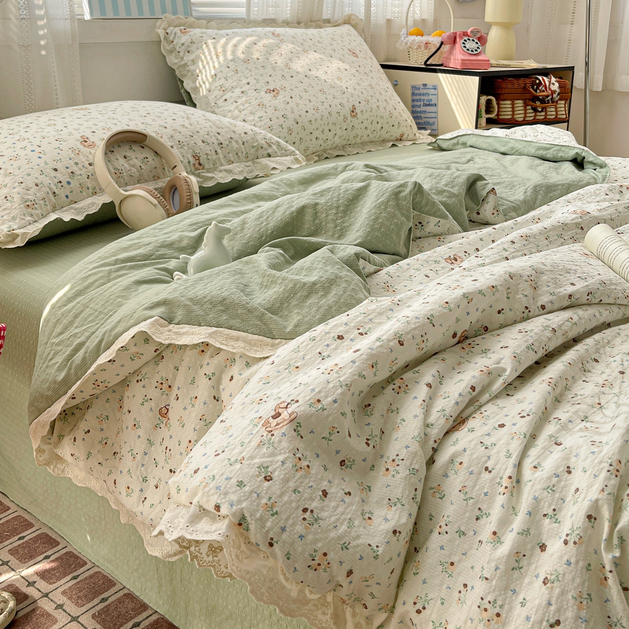 91家纺网 家纺一手货源 找家纺 优承佳生活馆 2026新款超柔高克重泡芙纱蝴蝶结全棉花边夏被套件单夏被 浅陌