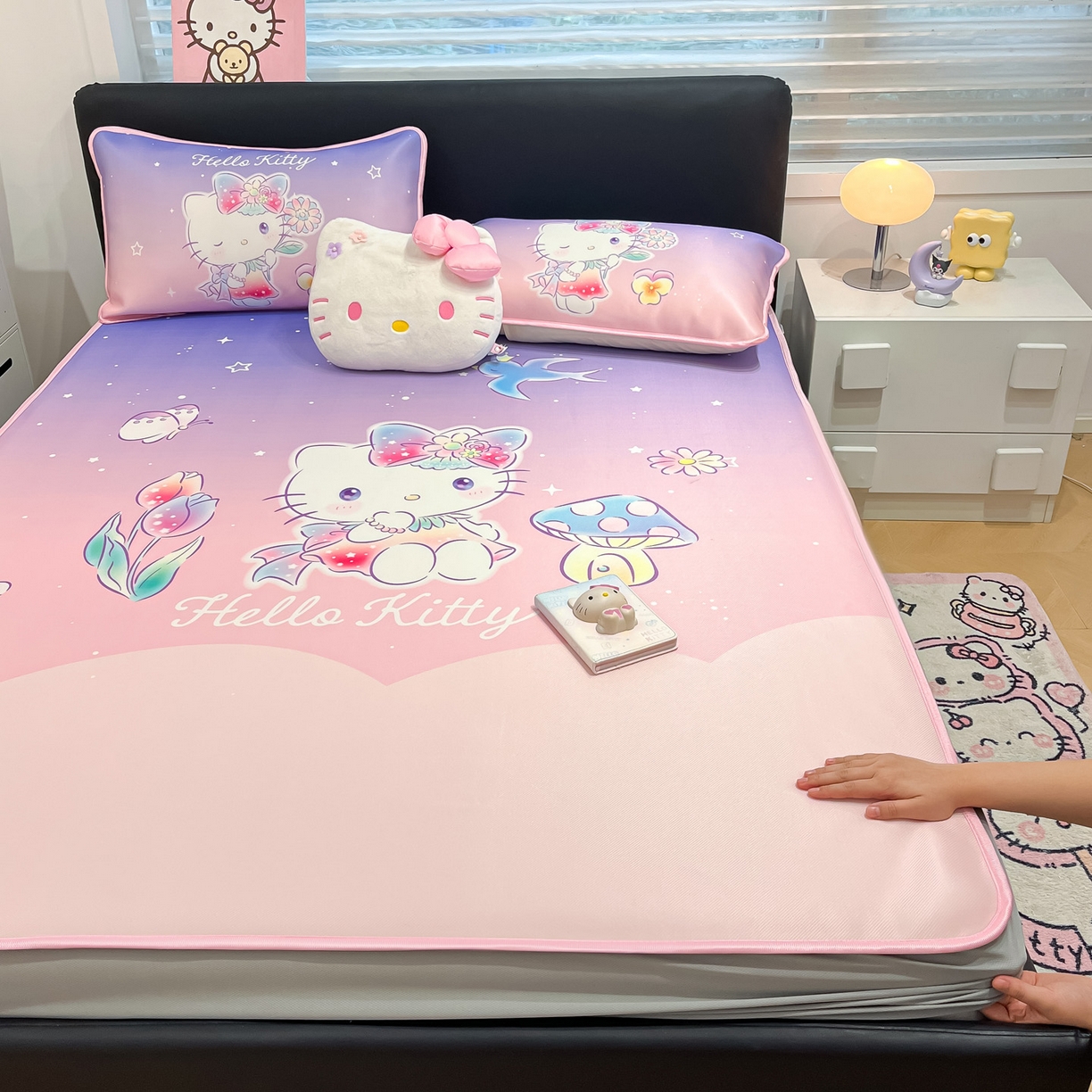 91家纺网 家纺一手货源 找家纺 暮思家居 2026新款正版授权A类大版数码印花三丽鸥1200D冰丝凉席可组合仿锦氨夏被 床笠款-梦幻KT