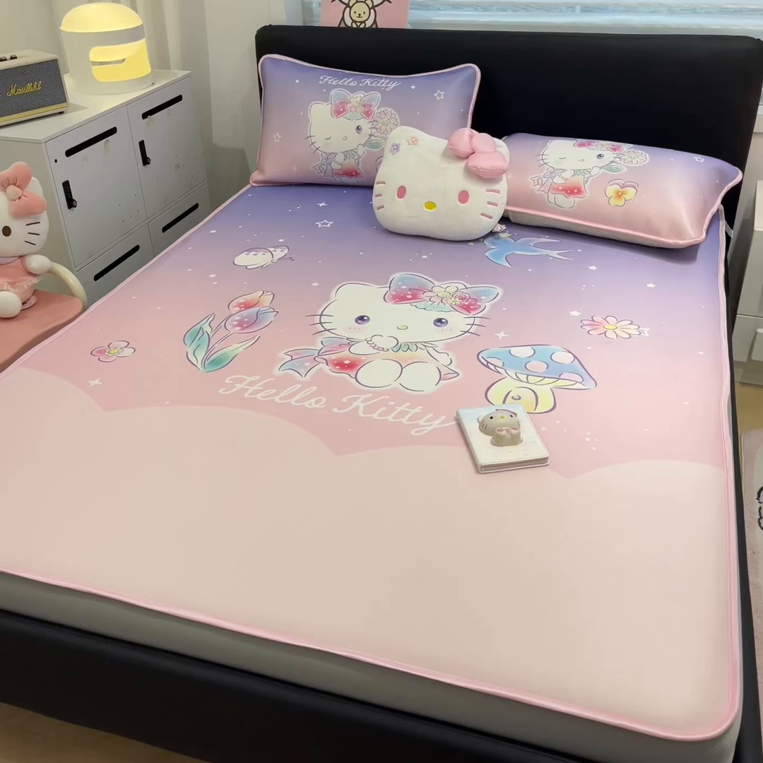 91家纺网 家纺一手货源 找家纺 暮思家居 2026新款正版授权A类大版数码印花三丽鸥1200D冰丝凉席可组合仿锦氨夏被 床笠款-梦幻KT