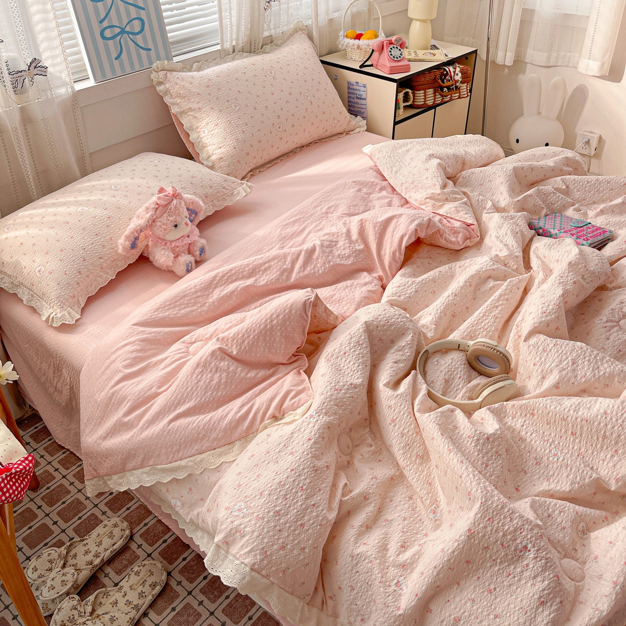 91家纺网 家纺一手货源 找家纺 优承佳生活馆 2026新款超柔高克重泡芙纱蝴蝶结全棉花边夏被套件单夏被 甜昔花语