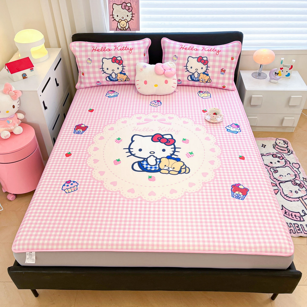 91家纺网 家纺一手货源 找家纺 暮思家居 2026新款正版授权A类大版数码印花三丽鸥1200D冰丝凉席可组合仿锦氨夏被 床笠款-奶油KT